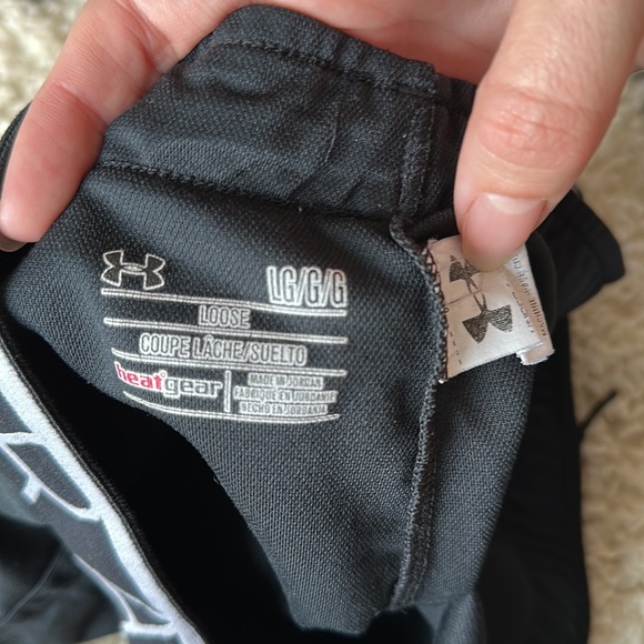 Under Armour athletic shorts - Picture 4 of 4